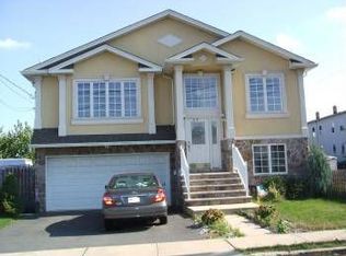 12 Money St, Lodi, NJ 07644