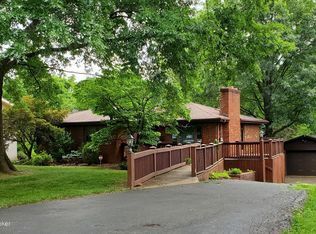 8206 Joyce Dr, Louisville, KY 40219