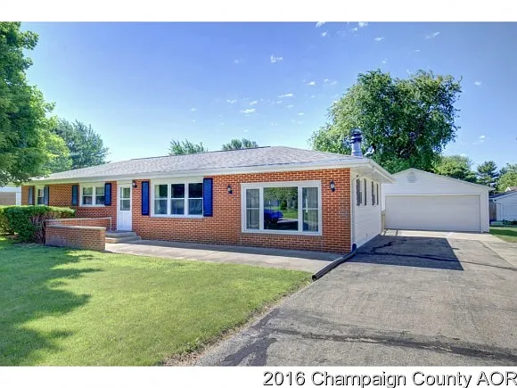 209 W Adams St photo 1
