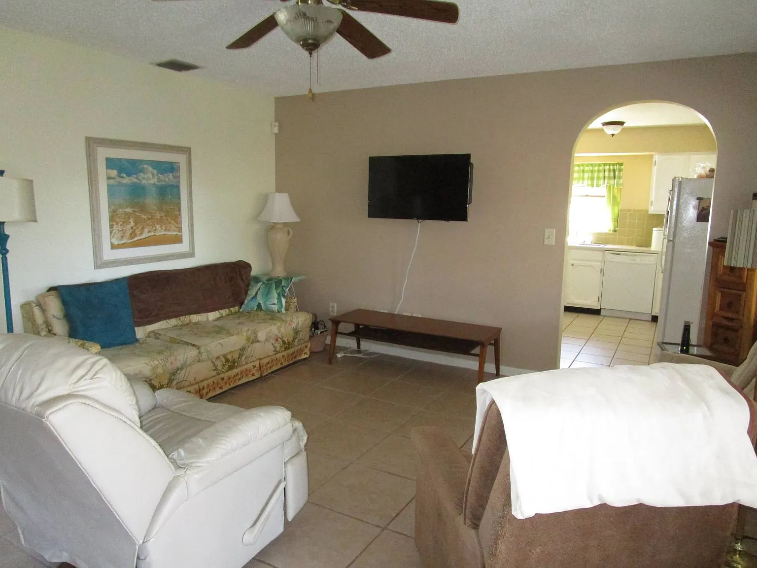 2 bed, 2.0 bath, 1427 sqft, $1,800 — Photo 2