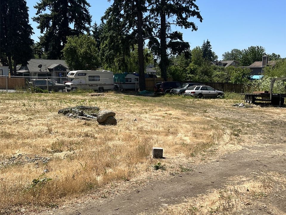 2nd image of 801 S 97th Street