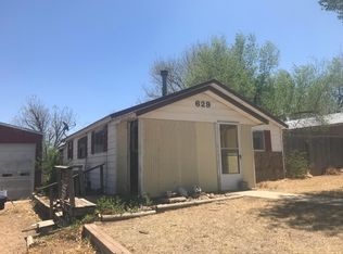 629 S 7th St, Canadian, TX 79014