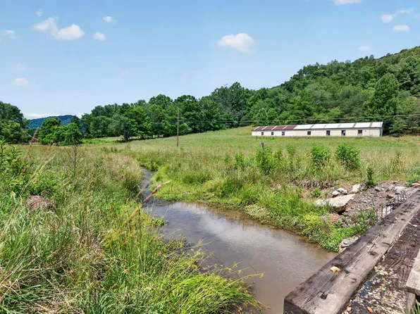 Cleghorn Valley Rd, Marion, VA 24354