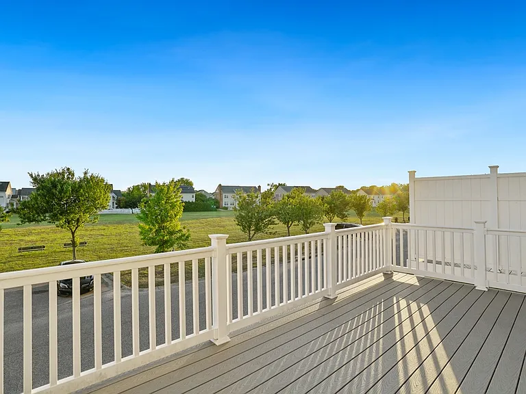 981 Rye Dr — Photo 32