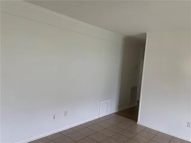 5526 Mandeville St — Photo 11