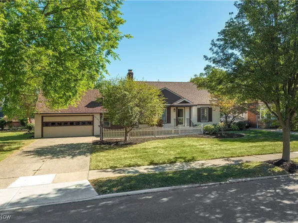 16144 Bardbury Ave, Middleburg Heights, OH 44130