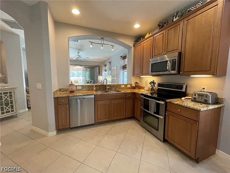 10630 Camarelle Cir — Photo 26