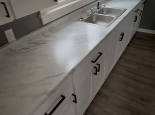 1406 N Ash St, Nevada, MO 64772