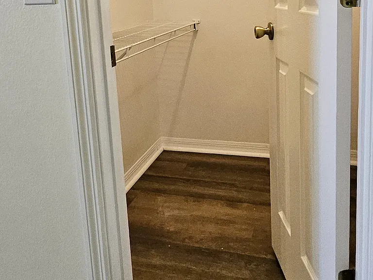 325 Trade Wind Dr — Photo 9