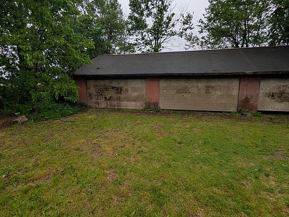 3rd image of 2769 Shoemaker Rd