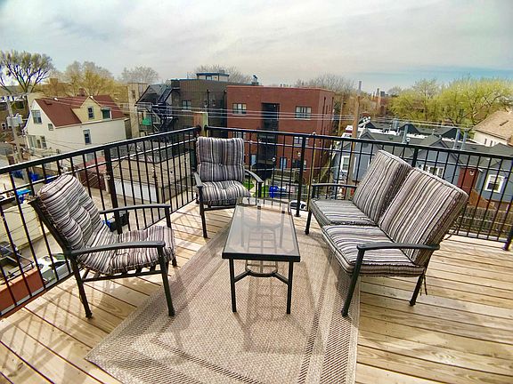 Private deck off of the Livingroom.