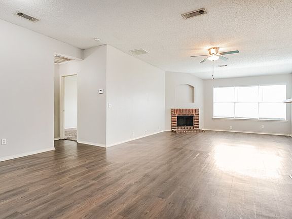 4th image of 1514 Wavecrest Dr