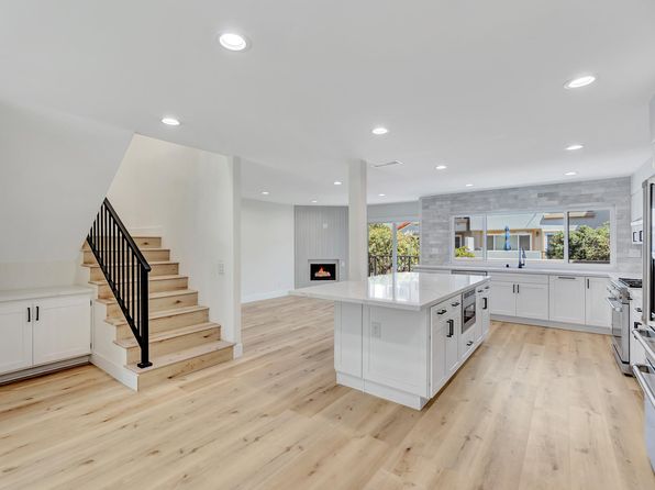 19455 Riverdale Ln