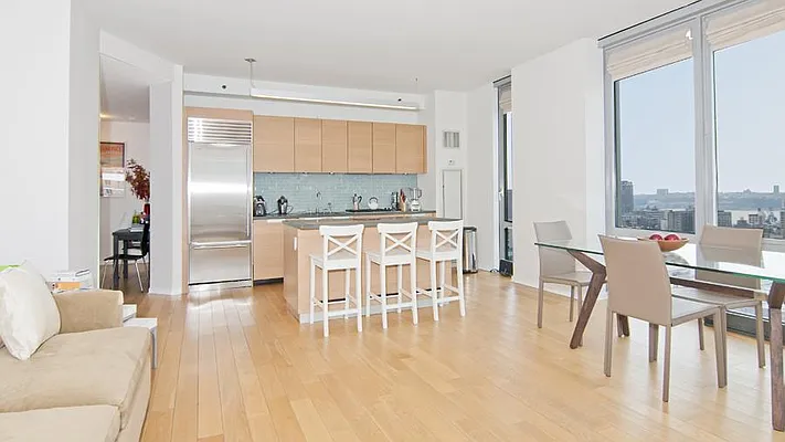 Sold by Fenwick Keats Real Estate | media 2