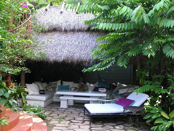 Tiki Hut