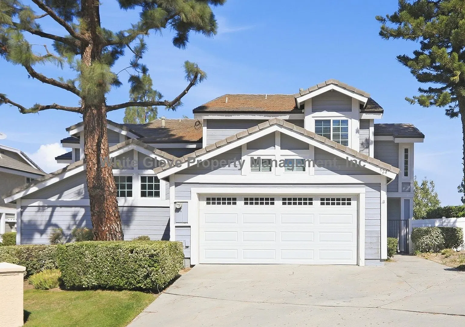 Updated 3 Bedroom Anaheim Home with Large Primary Suite & 2-Car Garage — Photo 2