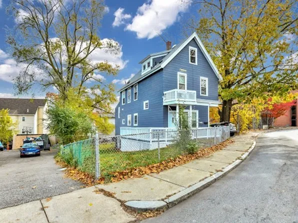 13-15 Davison St, Hyde Park, MA 02136