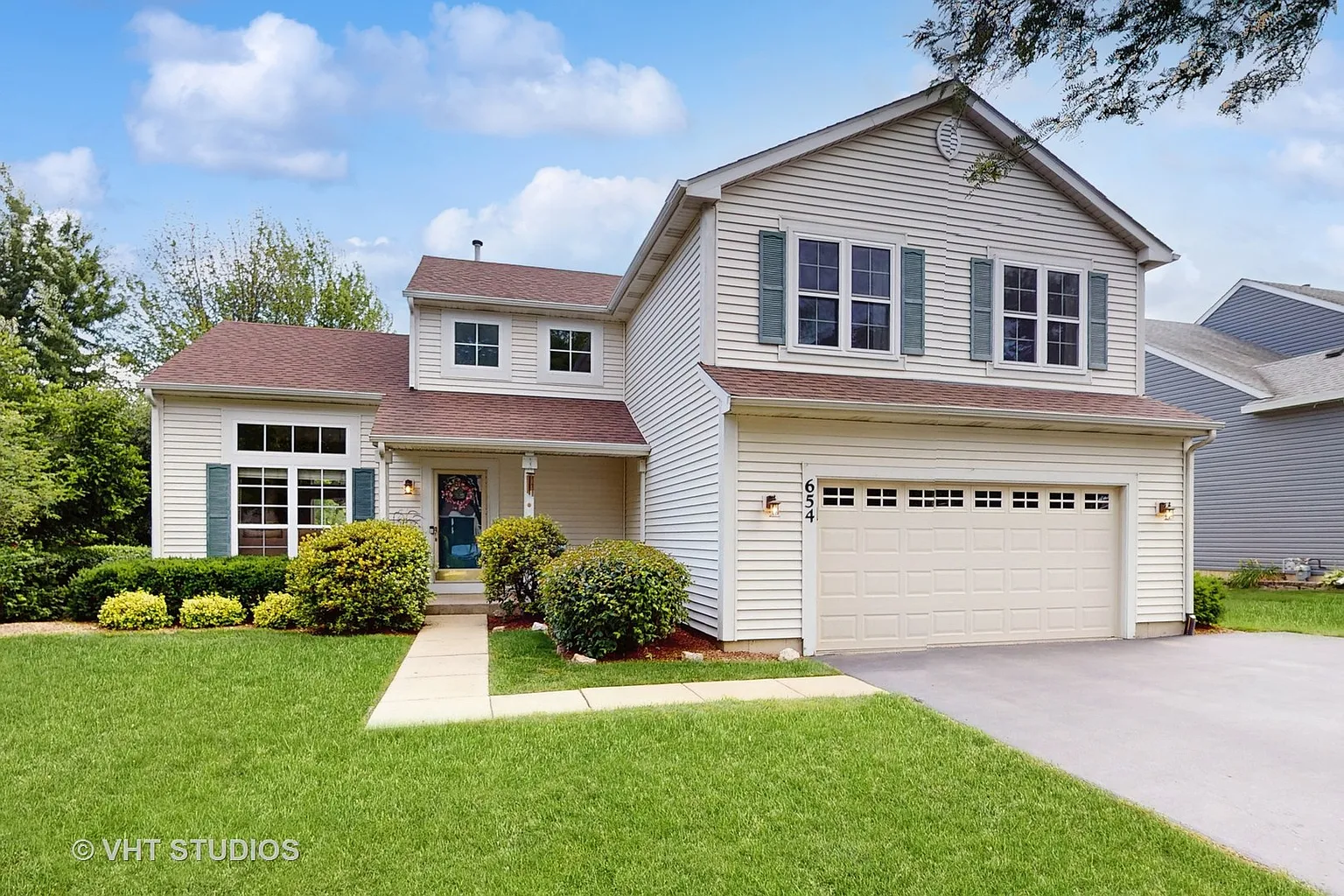 654 Linden Dr photo 1