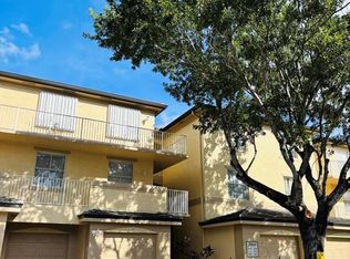 2060 Greenview Shores Blvd APT 303, Wellington, FL 33414