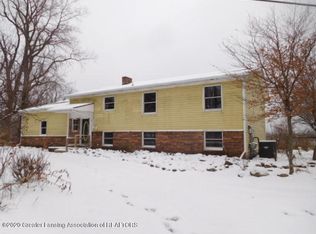 6438 Park Lake Rd, Bath, MI 48808