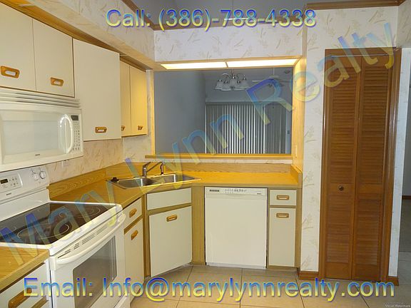4th image of 952 Vanessa Ct APT C