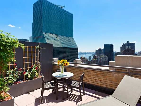 310 East 46th Street image 5 of 9