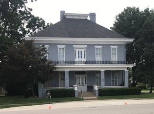 201 S Race St, Haubstadt, IN 47639