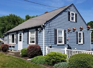 376 Market St, Swansea, MA 02777
