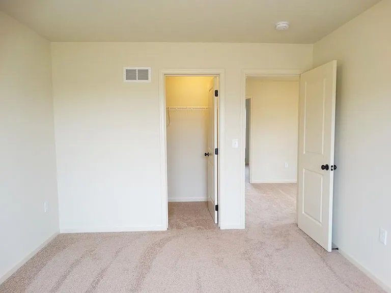 123 Kenneth Dr — Photo 18