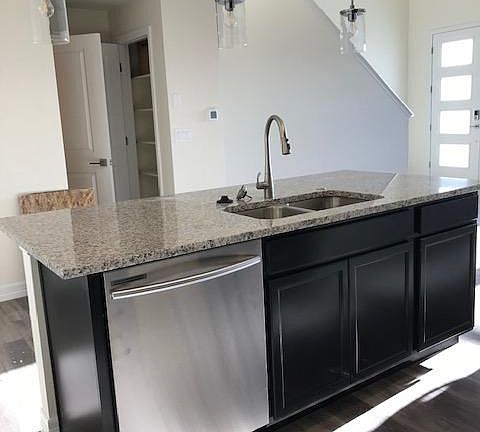 another pic of the kitchen, pantry in background