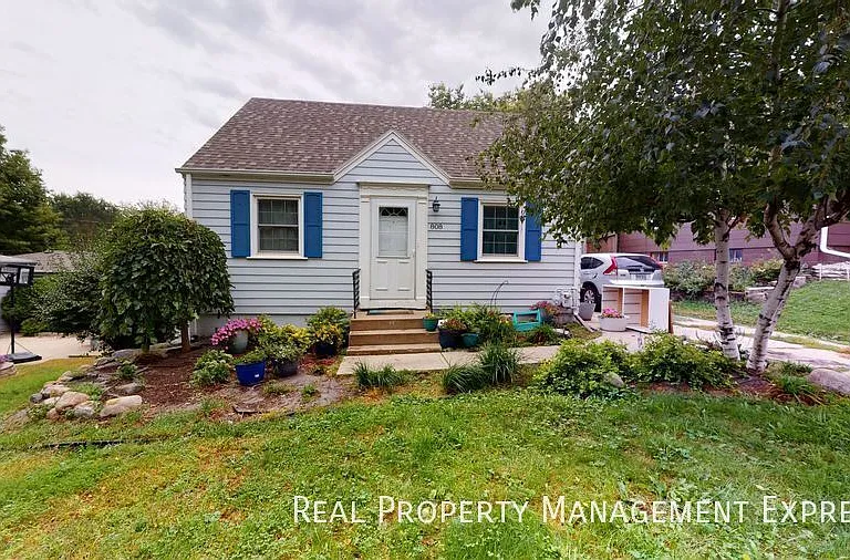 808 S Glendale Ave — Photo 3