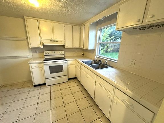 4th image of 21 Norberta Way