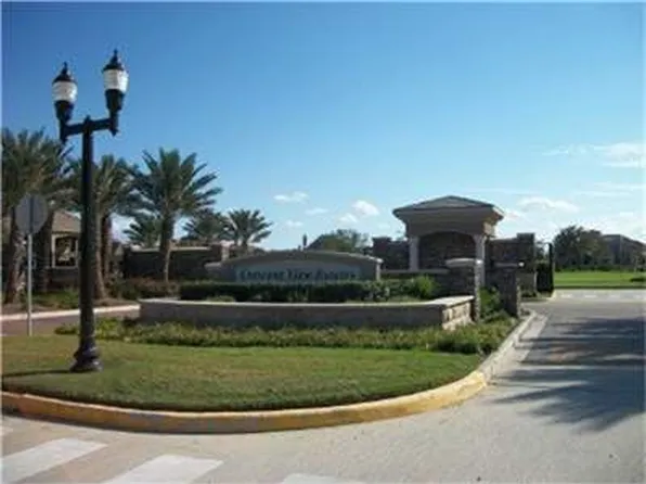 18 Miramar Heights Cir, Sugar Land, TX 77479