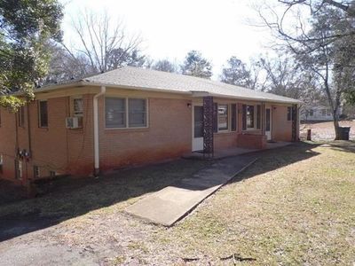 401 S Cherry St, Seneca, SC, 29678