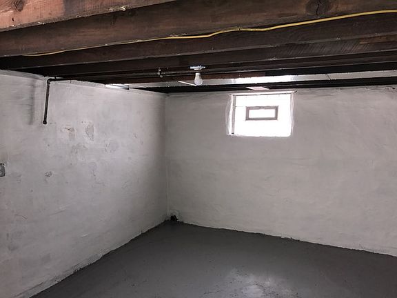 2nd image of 286 Fenton St