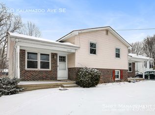 3650 Kalamazoo Ave SE, Grand Rapids, MI 49508