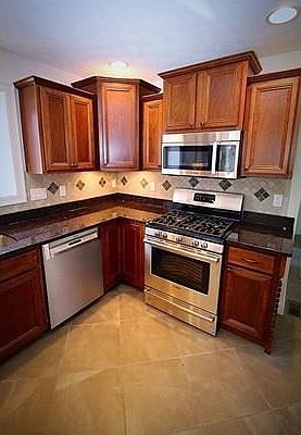 5th image of 60 Sawyer Ln