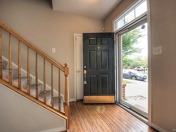 3rd image of 5910 Gate House Dr
