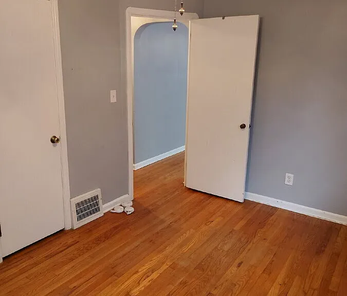 465 Huntmere Dr — Photo 14