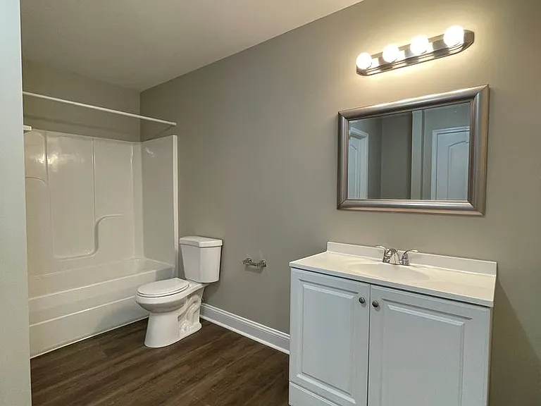 830 Bryan Ave — Photo 9
