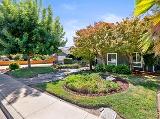 3039 S Oak Park St, Visalia, CA 93277