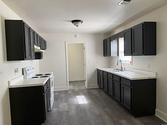 4th image of 211 N 18th Ave