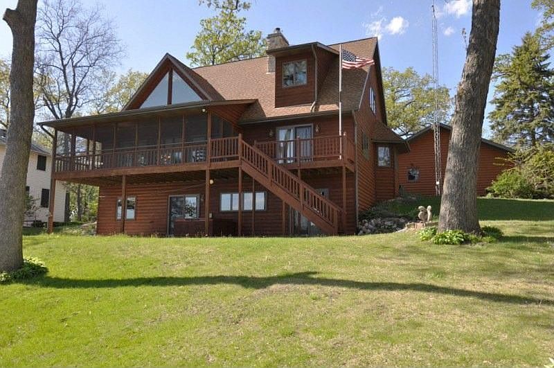 2nd image of N7414 Country Club Dr