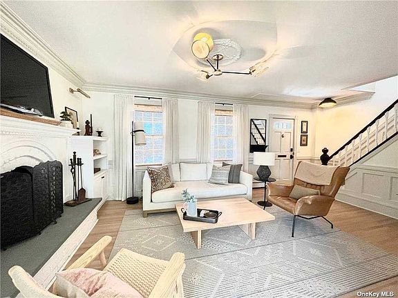 4th image of 90 Atlantic Ave