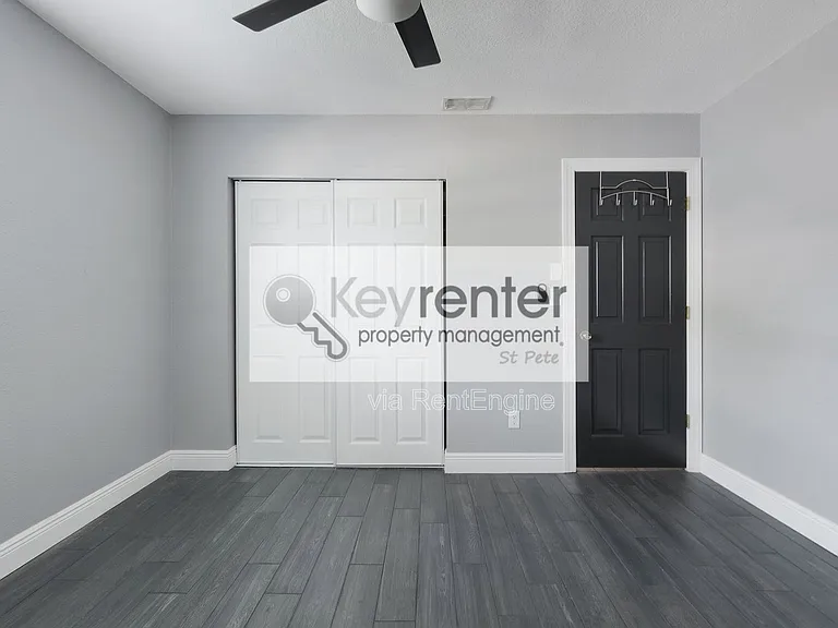 5923 19th St NE — Photo 16