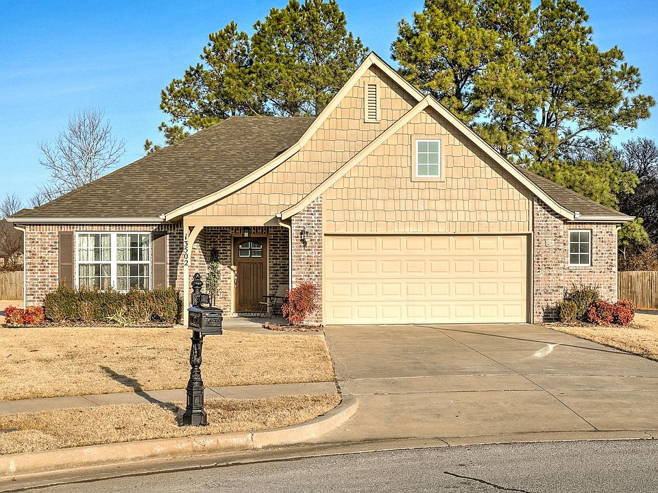 1st image of 13502 S Poplar Pl