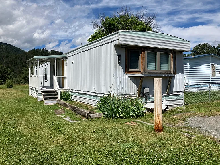 19495 Clarkson Dr — Photo 1