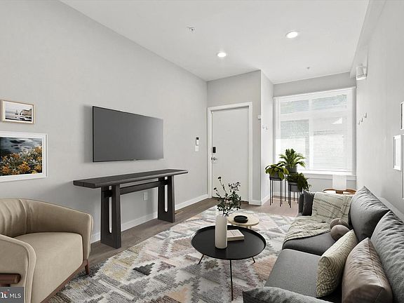 4th image of 2044 N 5th St