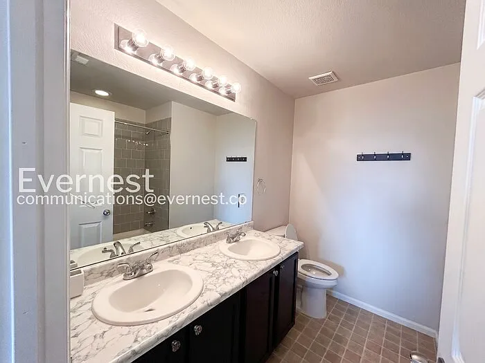 2560 Gobi Dr — Photo 16