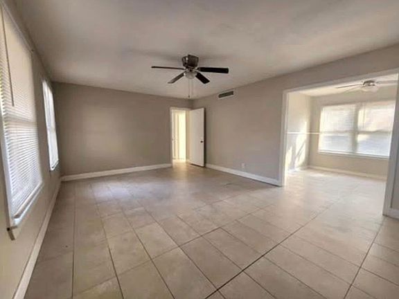 3rd image of 1511 E Guadalupe St